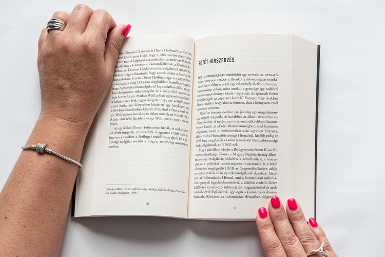 Dezső András: Fedősztori